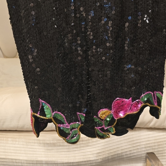 Judith Ann Silk Chic Black Sequin Dress with Floral Embellishments - Picture 8 of 16
